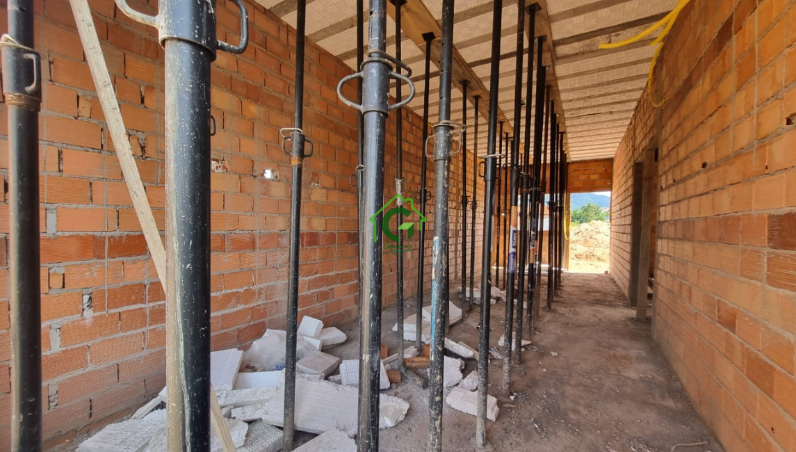 EM CONSTRUÇÃO – CASA A VENDA – JARDIM HELOISA