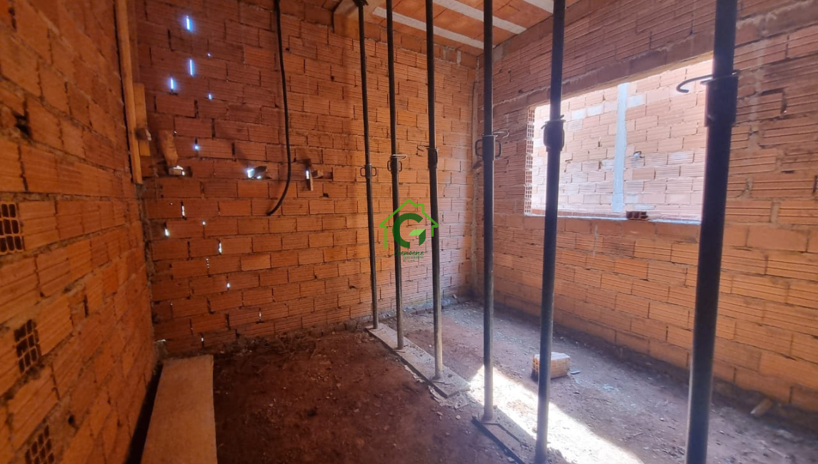 EM CONSTRUÇÃO – CASA A VENDA – JARDIM HELOISA